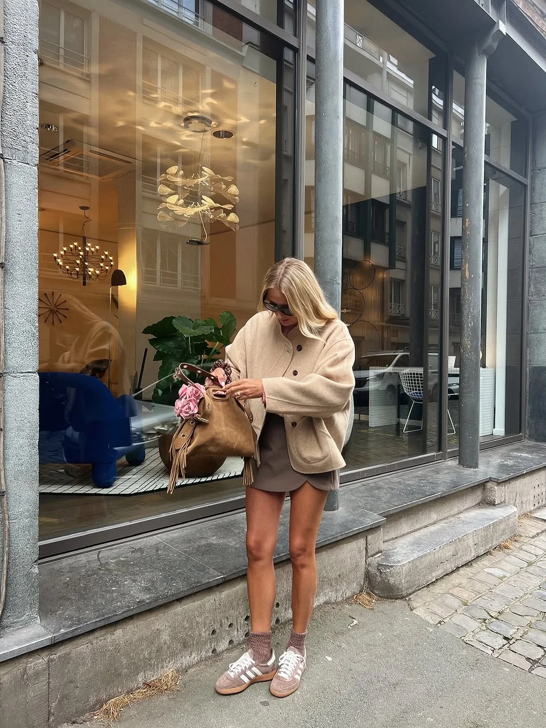 fall fashion outfits 2026 Neutral Layers and Retro Sneakers for Everyday Fall Style