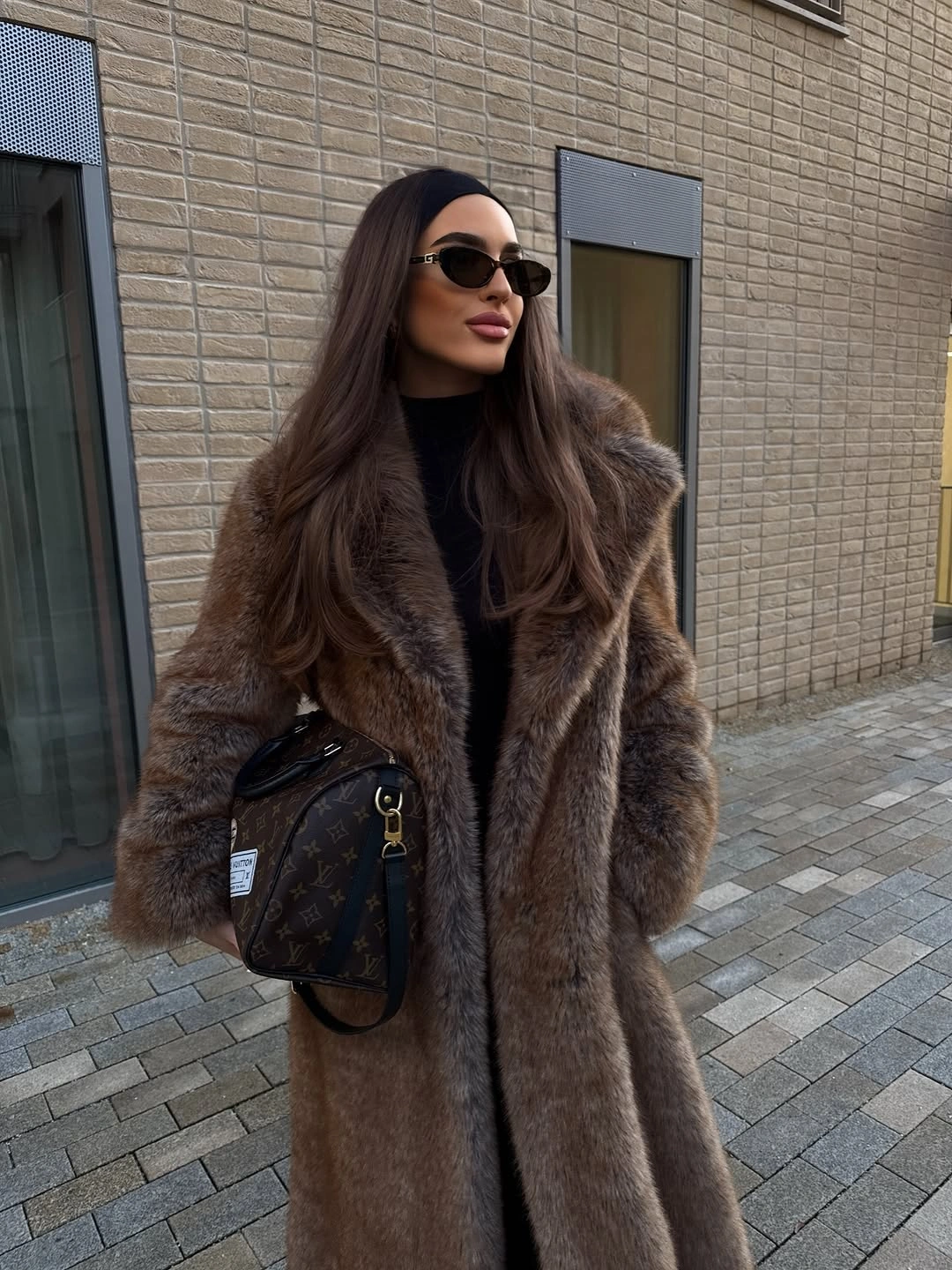 fall going out outfits 2026 Statement Faux Fur for Glamorous Autumn Evenings