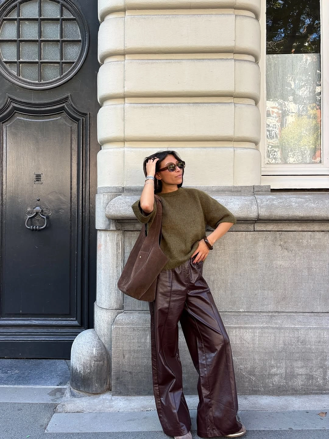 fall going out outfits 2026 Earth-Tone Leather Trousers That Feel Effortlessly Sophisticated