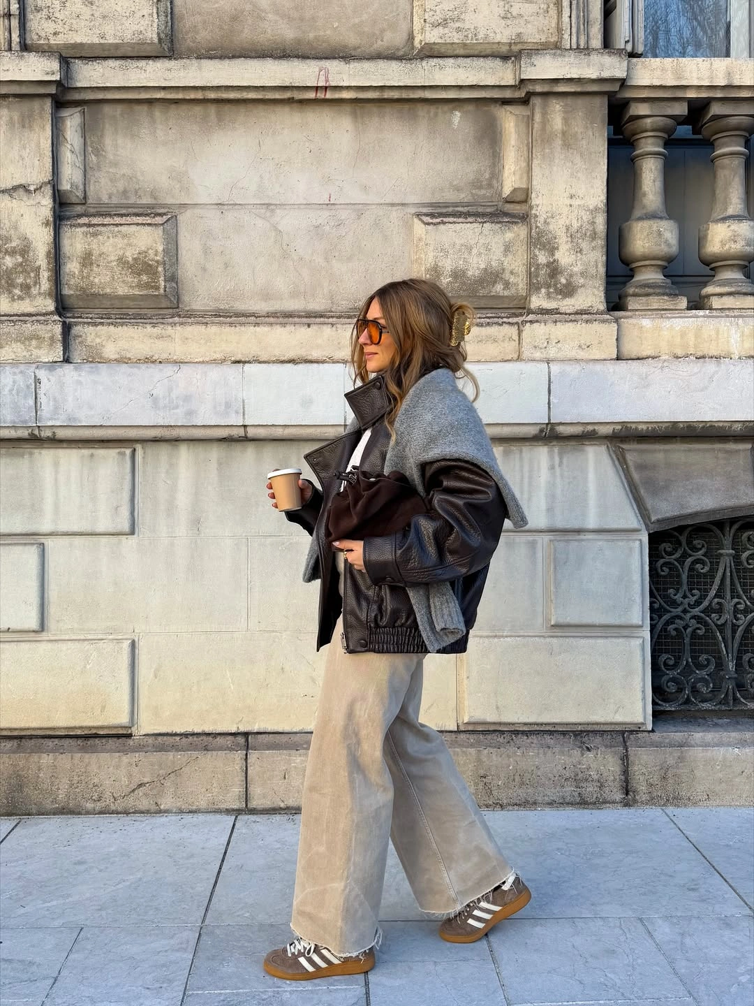 fall mom outfits 2026 Leather Jackets and Soft Knit Layers for Crisp Fall Days
