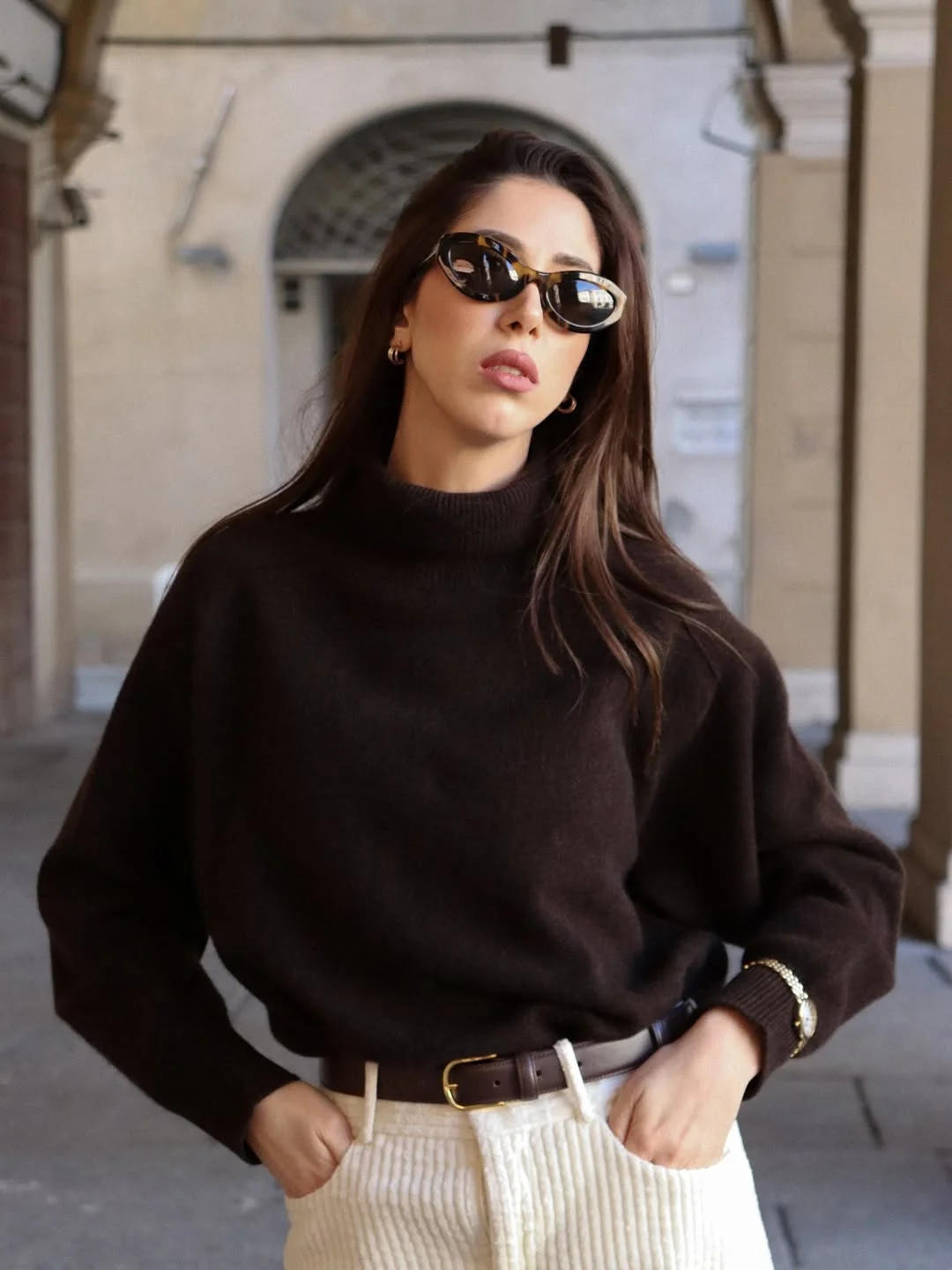 fall outfits for big busted women 2026 Chocolate Knitwear And Cream Corduroy For Effortless Everyday Elegance