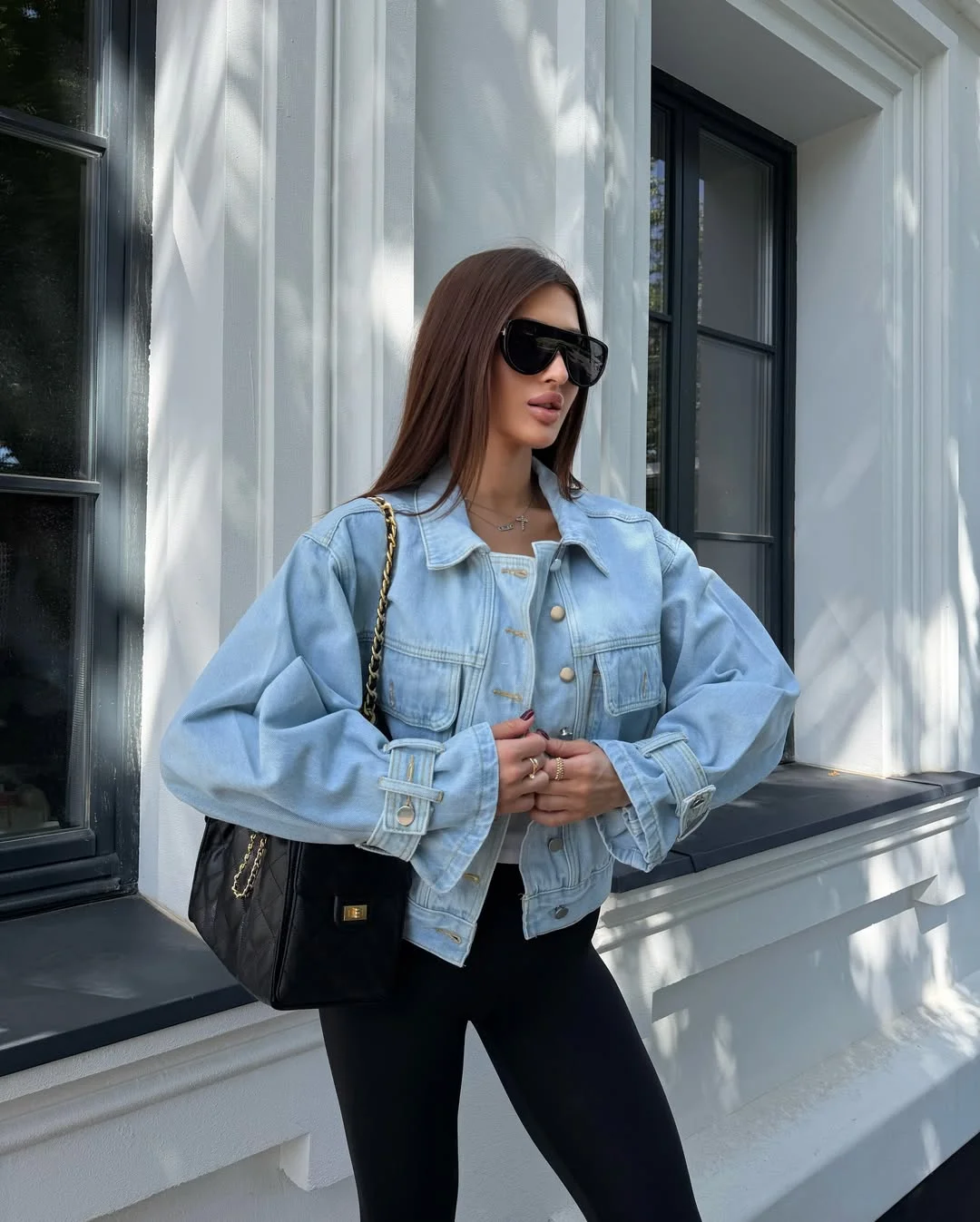 fall outfits for big busted women 2026 Light Wash Denim Jackets That Create Perfect Proportions