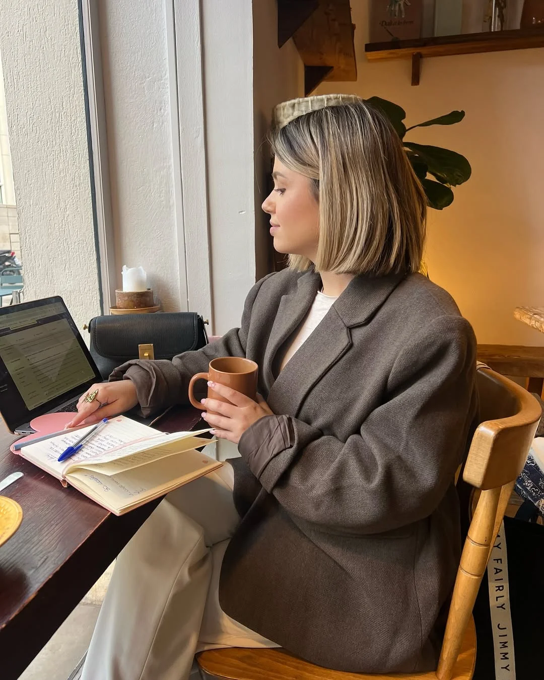 fall outfits for big busted women 2026 Relaxed Blazer Styling For Modern Workdays