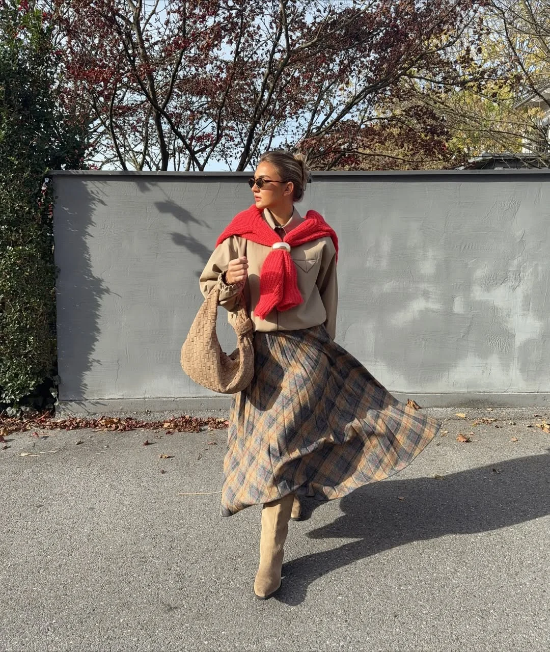 fall outfits for women in 30s style Plaid Skirts and Bright Knitwear for Autumn Days