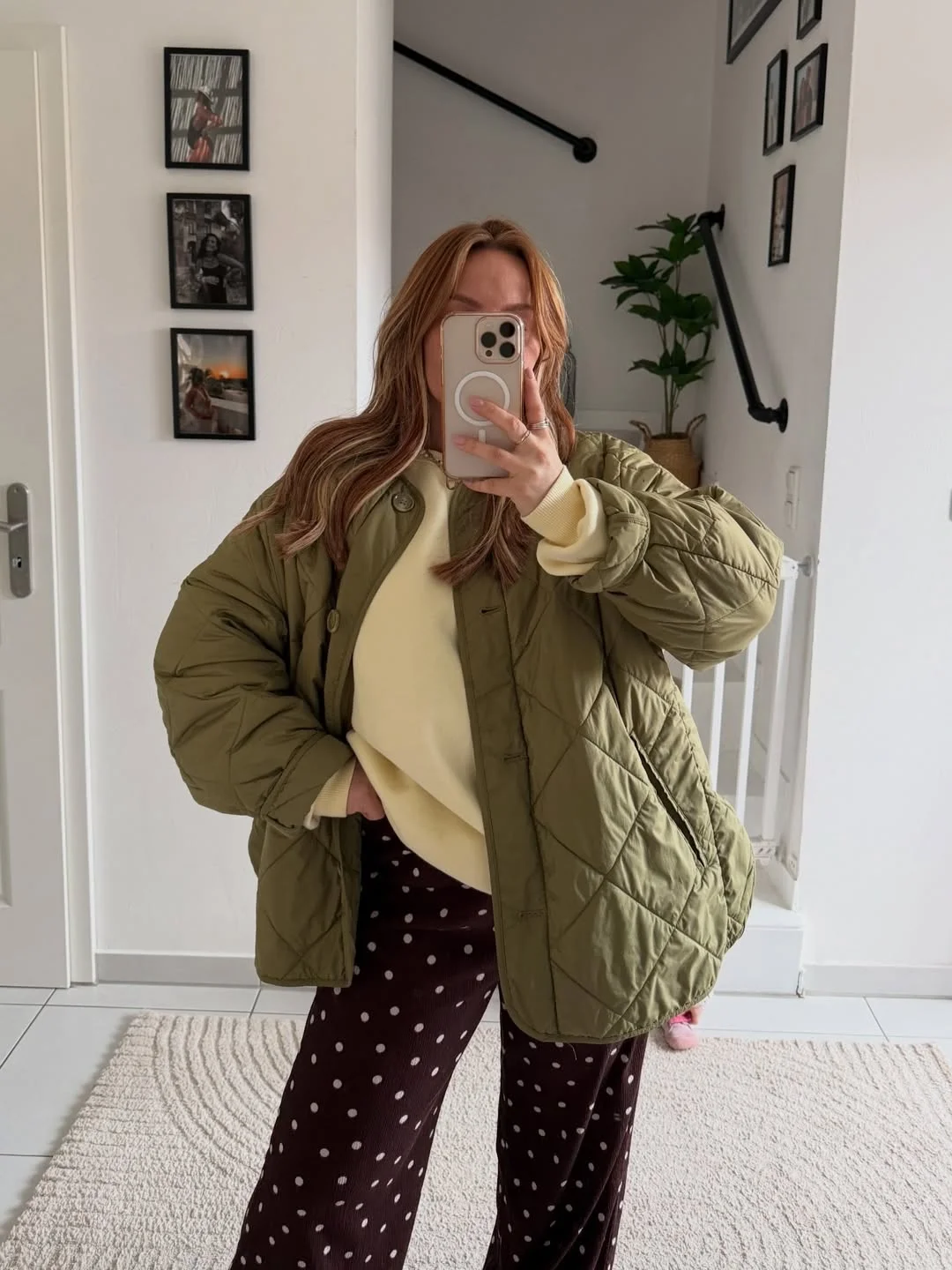 fall outfits for women in 30s style Quilted Jackets and Polka Dots for Cozy Fall Mornings
