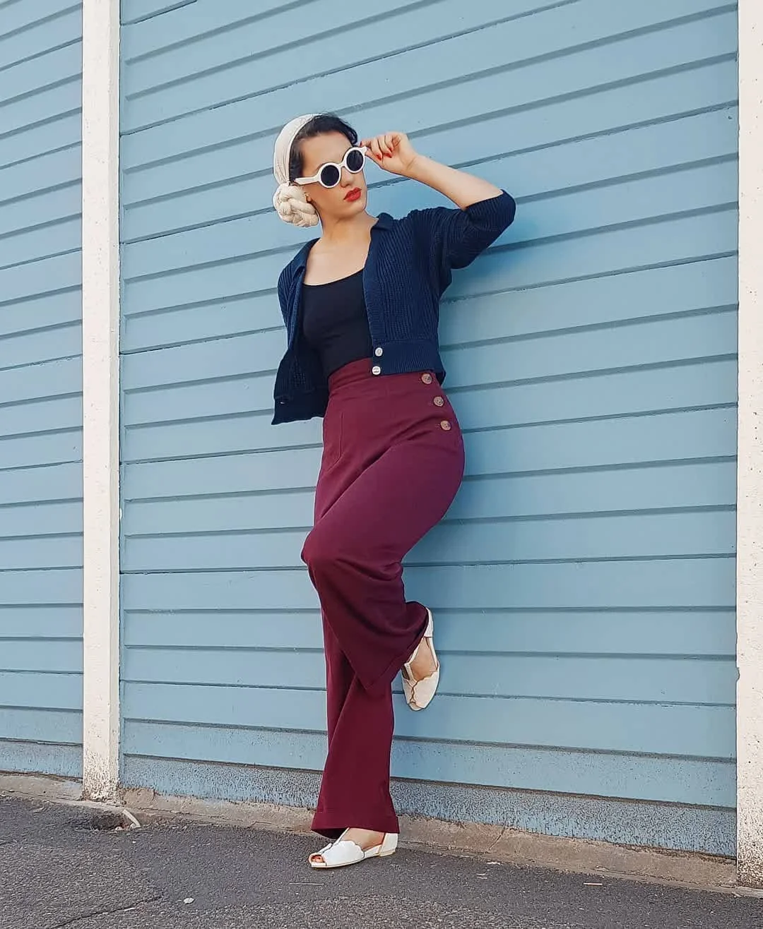 fall outfits for women in 30s style Retro-Inspired Burgundy and Navy Pairing