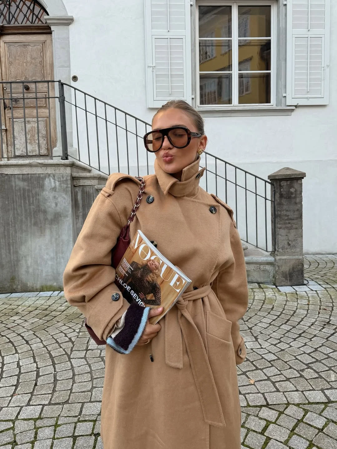 fall outfits for women in 30s style Elegant Camel Coat for Timeless Fall Street Style
