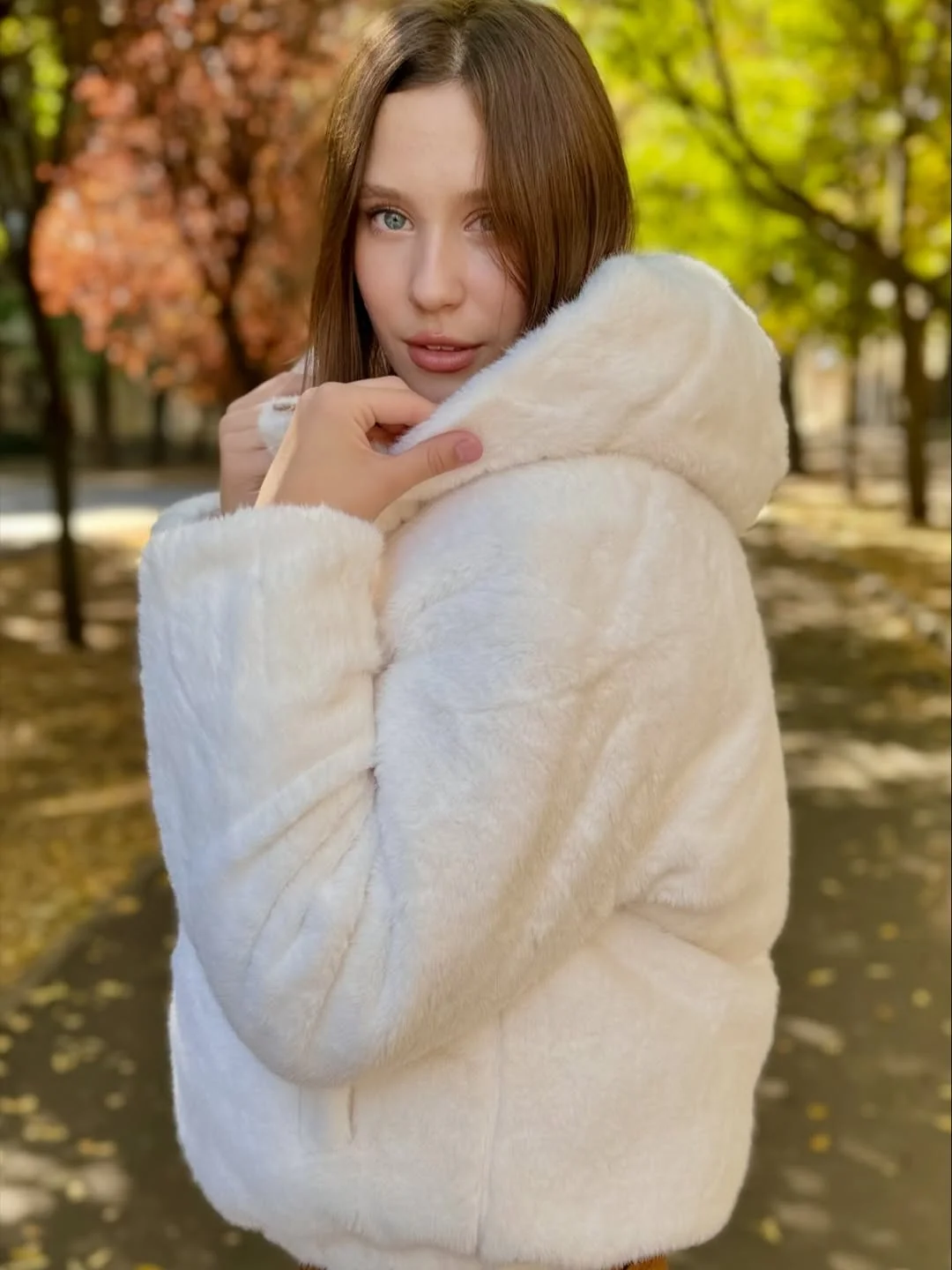 Fall outfits ideas 2026 Soft Faux Fur Layers That Make Early Fall Feel Expensive