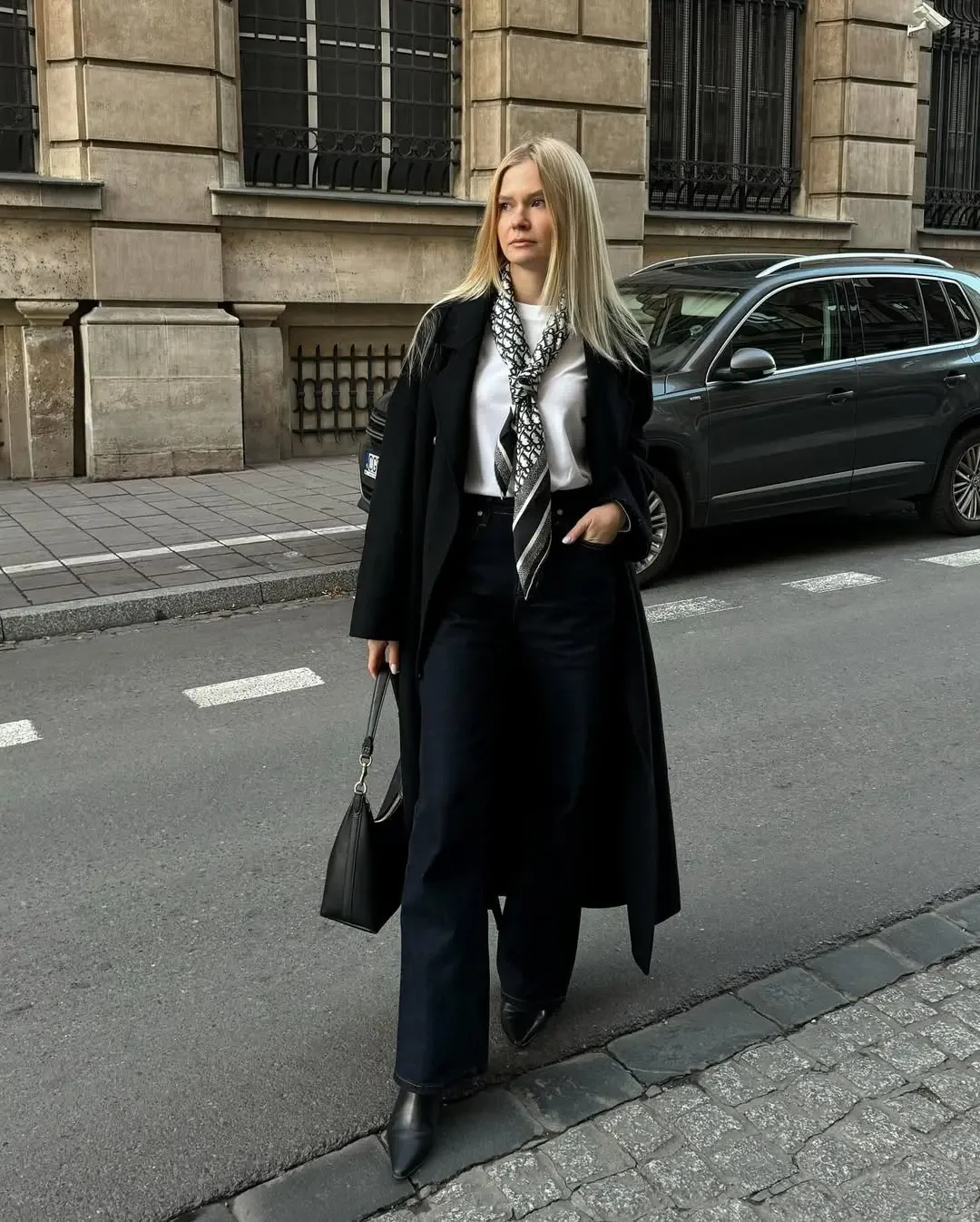 Fall outfits ideas 2026 Classic Parisian Monochrome That Always Looks Expensive