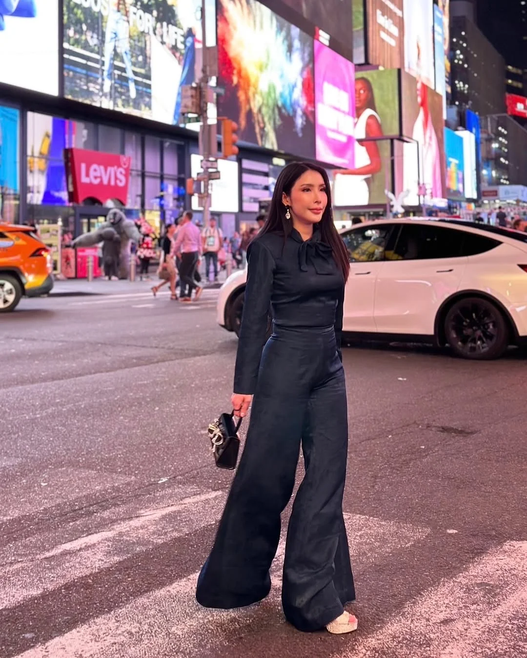 Fall outfits ideas 2026 Elegant Black Evening Looks For Glamorous City Nights