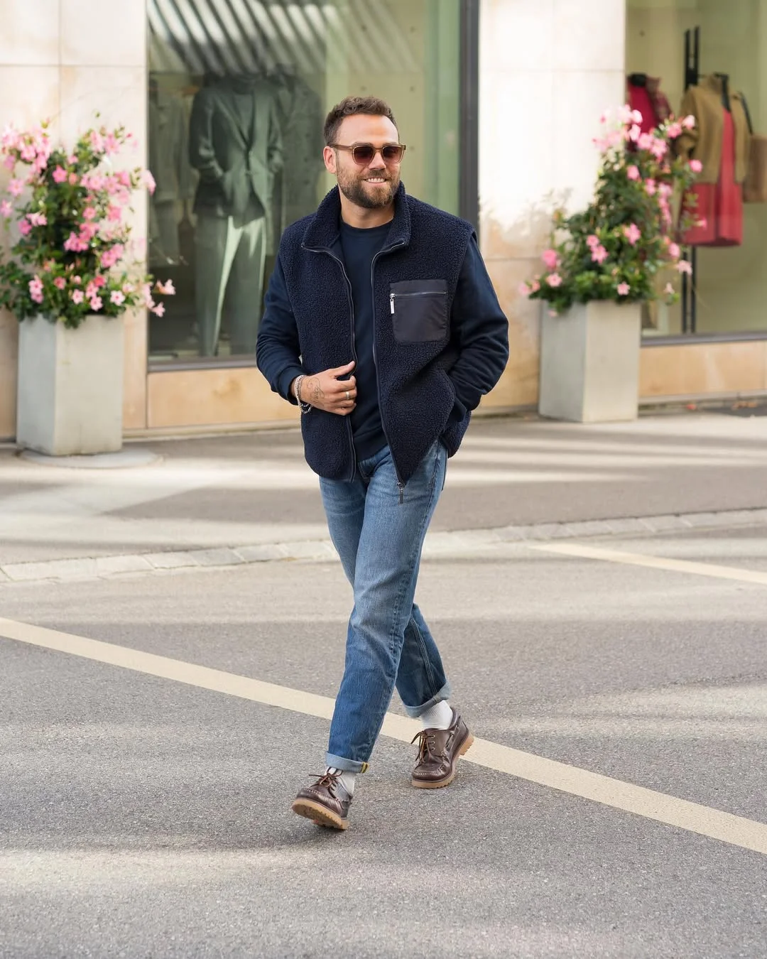 Fall outfits ideas for men 2026 Casual Fleece Vest Outfit With Relaxed Denim
