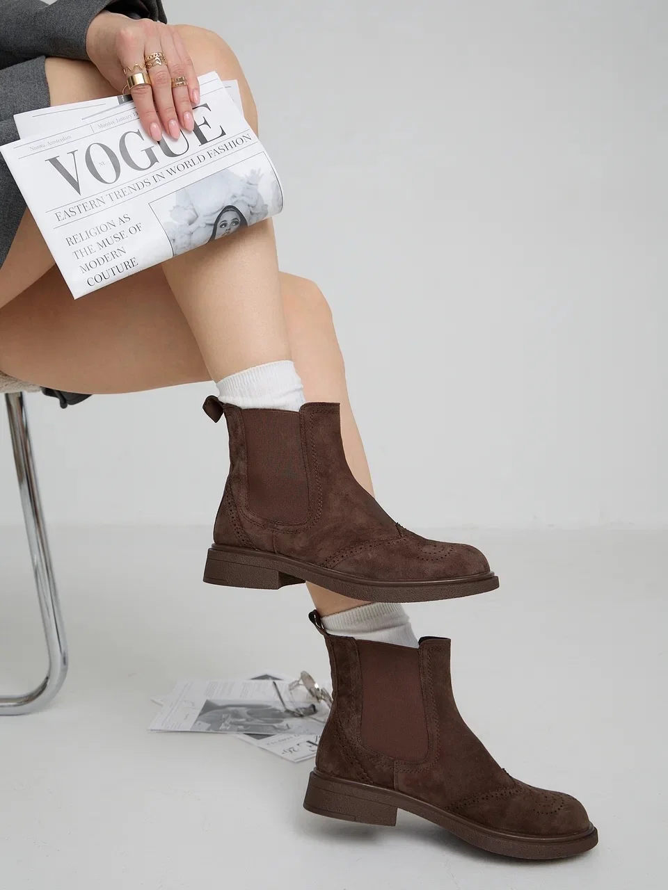 fall outfits with boots 2026 Vintage-Inspired Brown Chelsea Boots for Everyday Elegance
