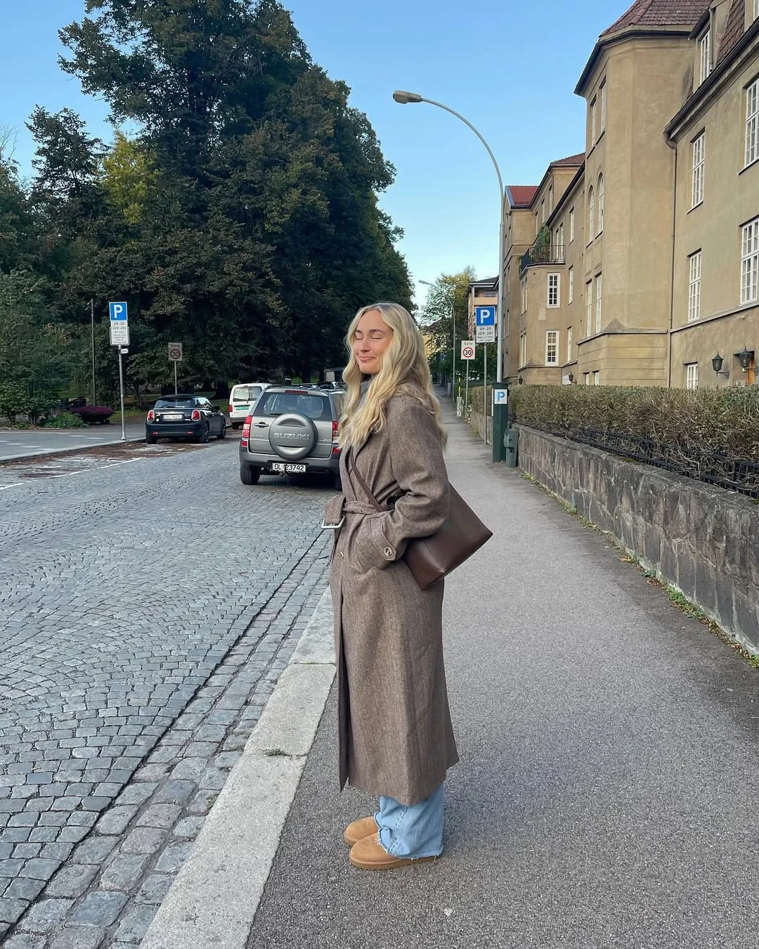 fall outfits with coat 2026 Long Brown Coat and Denim for Everyday Elegance