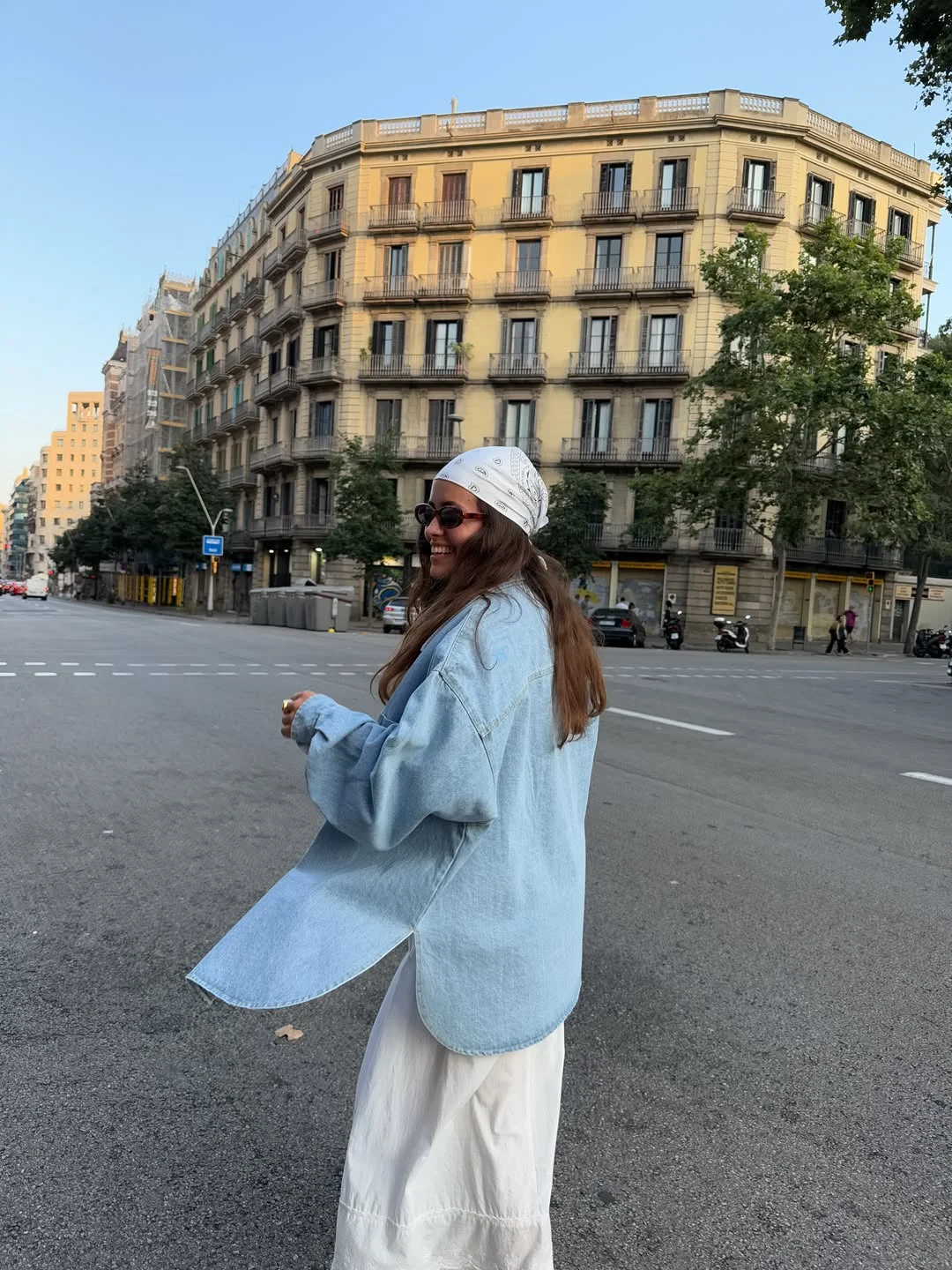 fall outfits with jeans jacket 2026 European Street Style With Relaxed Denim Layers