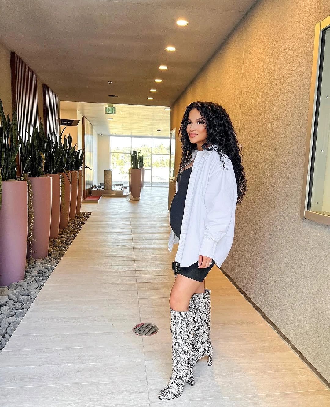 fall pregnancy outfits 2026 Statement Boots That Instantly Elevate A Simple Maternity Dress