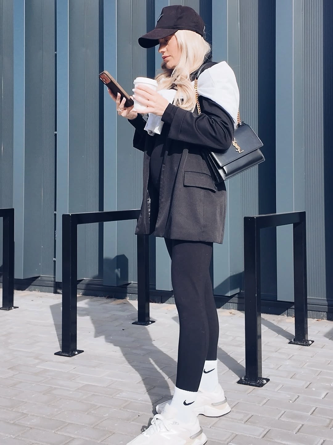 fall pregnancy outfits 2026 Sporty Black Layers That Keep Busy Days Effortlessly Stylish