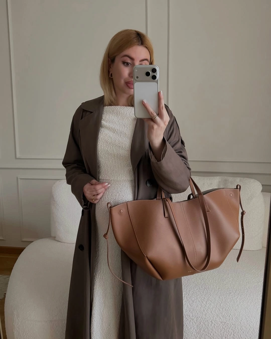 fall pregnancy outfits 2026 Neutral Layers That Feel Luxurious Every Single Day