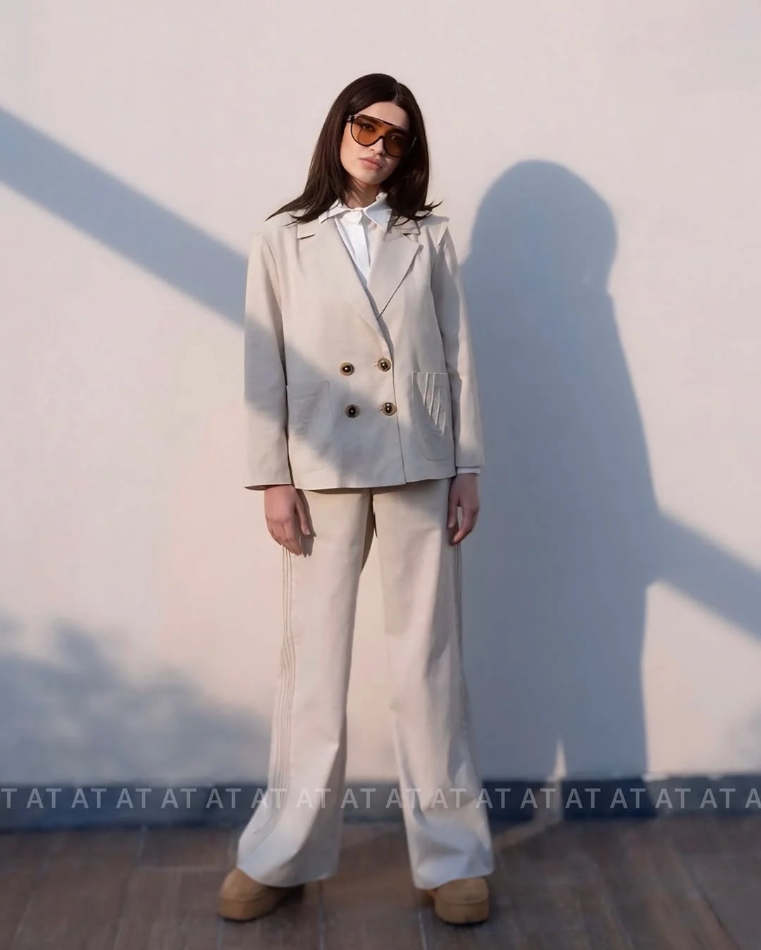 fall smart casual work outfit for women 2026 Soft Neutral Tailoring That Makes Quiet Luxury Feel Wearable