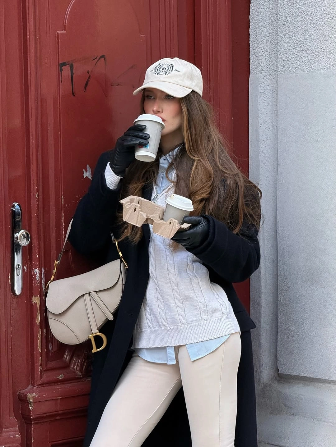 fall travel outfits 2026 Classic Coffee Run Layers for Crisp Autumn Mornings