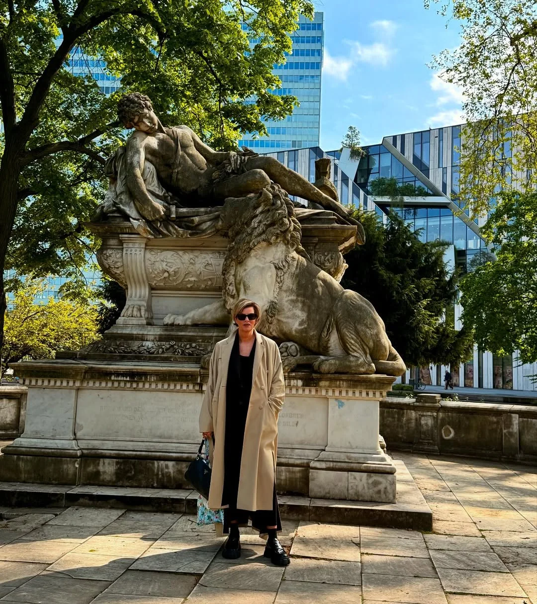 fall travel wardrobe for women 2026 Minimalist Neutrals That Never Go Out Of Style
