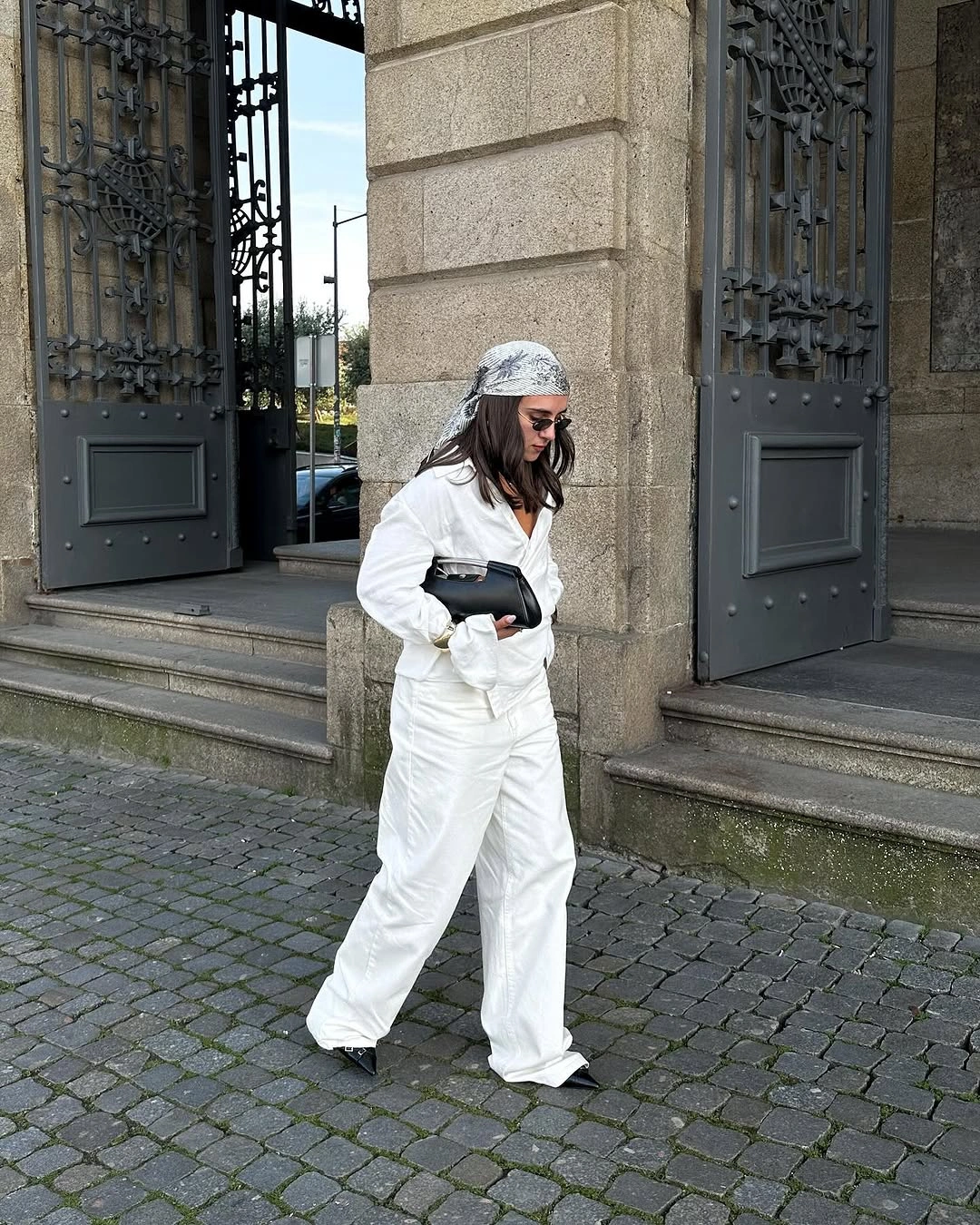 modest fall outfits 2026 Soft Monochrome Layers That Feel Fresh for Early Fall