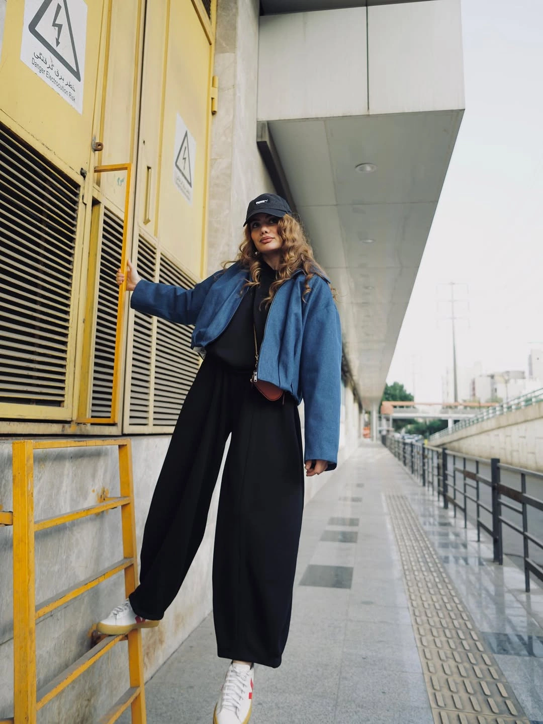 nice fall outfits 2026 Relaxed Street Style With a Modern Blue Jacket