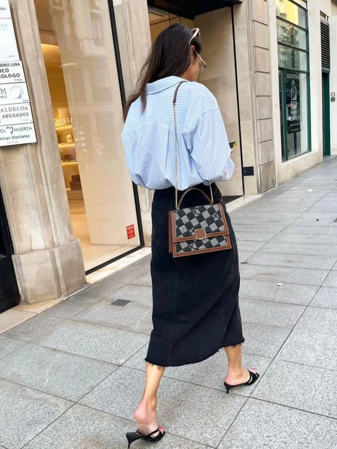 nice fall outfits 2026 An Effortless Shirt and Denim Skirt Combination for Everyday Elegance