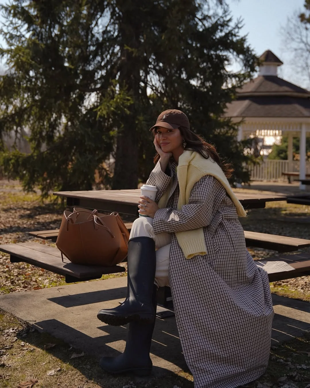 simple fall outfits 2026 Relaxed Country Layers Create the Perfect Weekend Escape