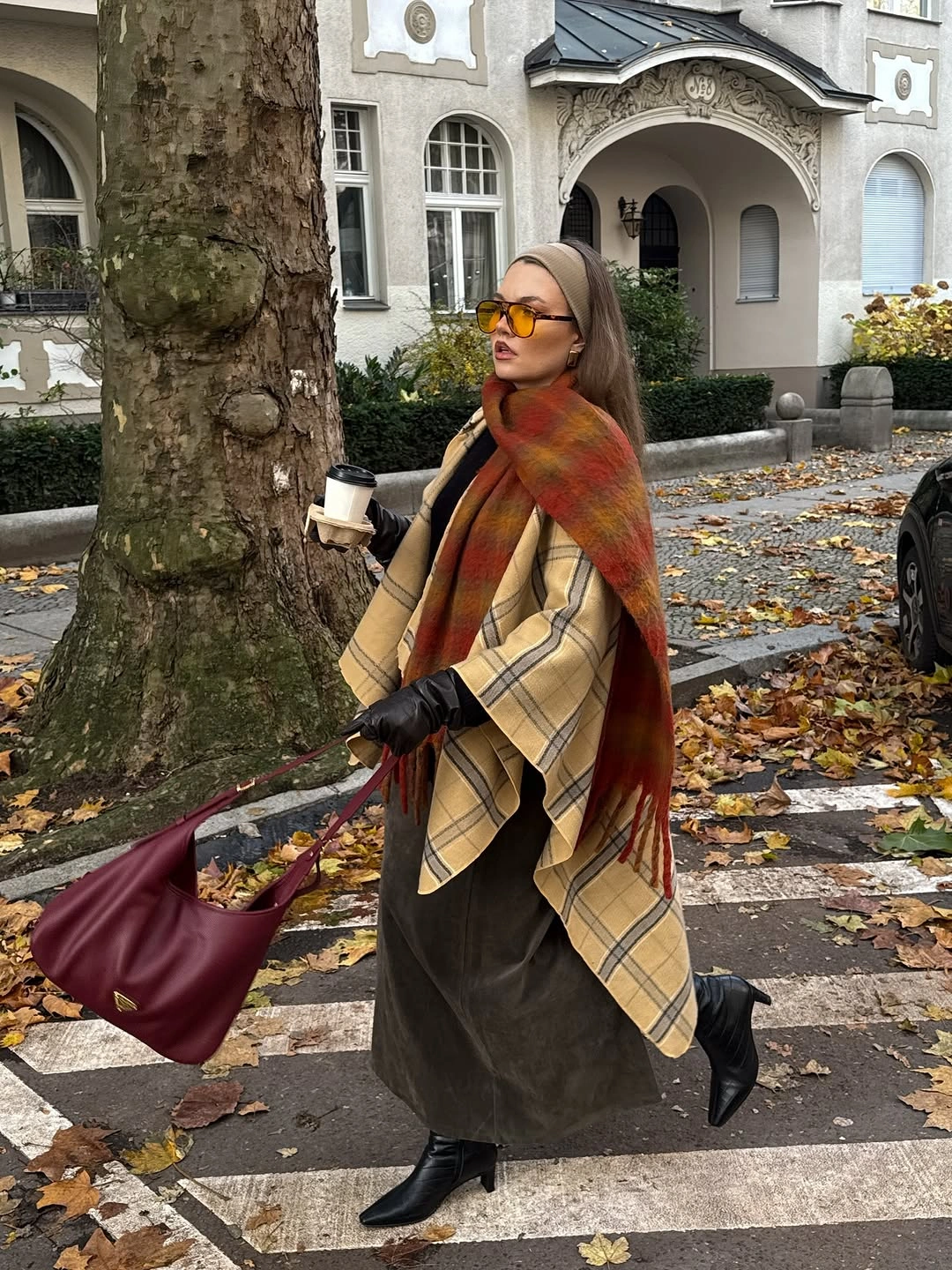 what are must have fall outfits for 2026 Elegant Plaid Layers That Bring European Autumn Energy