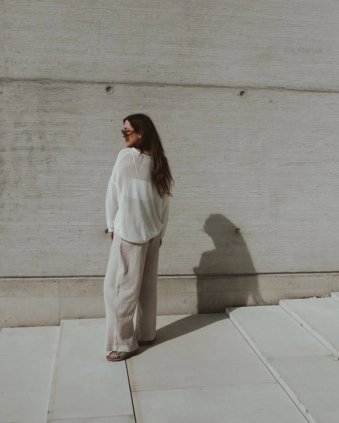 august outfits 2026 Lightweight Neutral Layers Make Warm August Days Feel Effortless