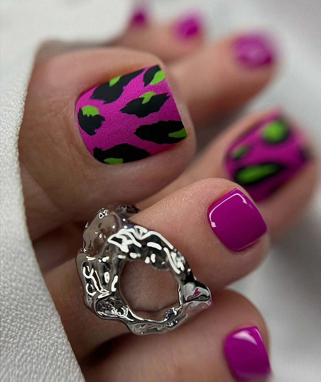 august toe nails 2026 Bold Magenta Leopard Print for Statement Summer Style