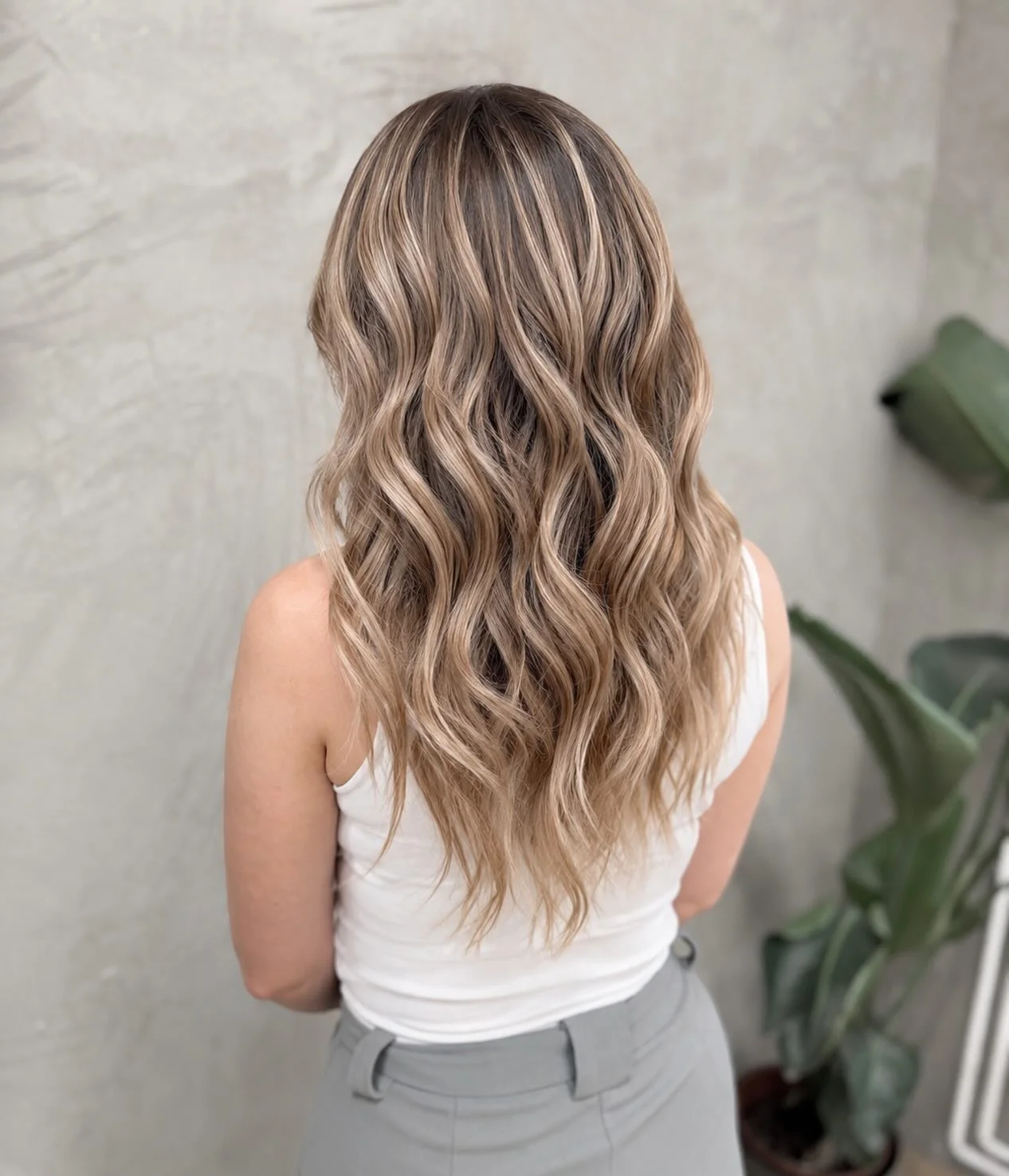 babylights hair ideas Beige Blonde Waves with Naturally Blended Dimension