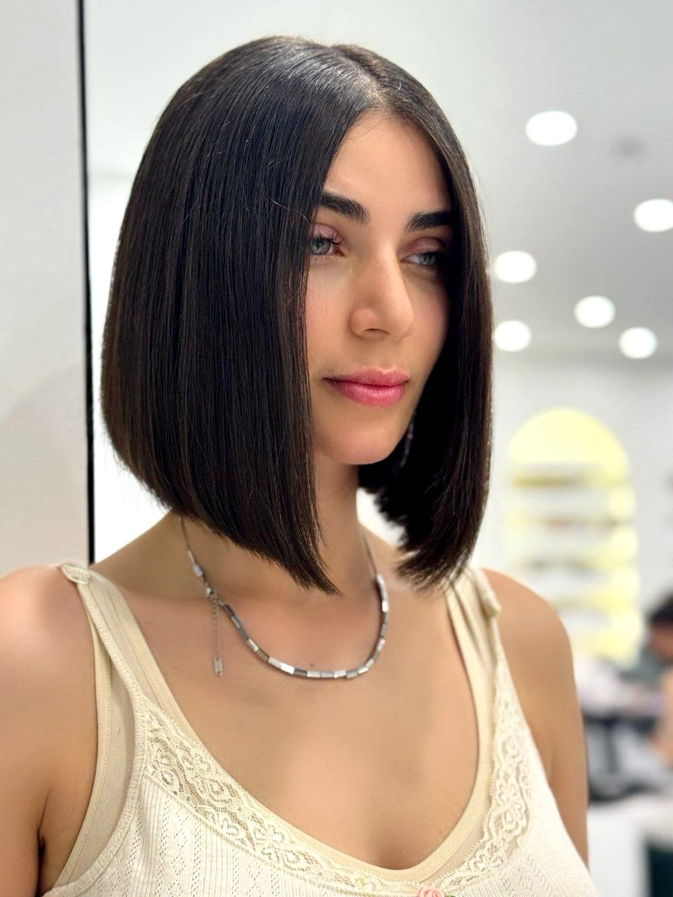 bobbed haircut for women Sleek Precision Bob That Never Goes Out of Style