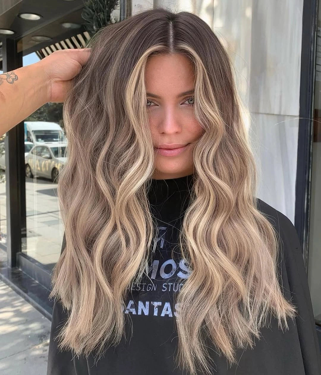 fall blonde hair colour 2026 Soft Mushroom Blonde with Statement Money Pieces