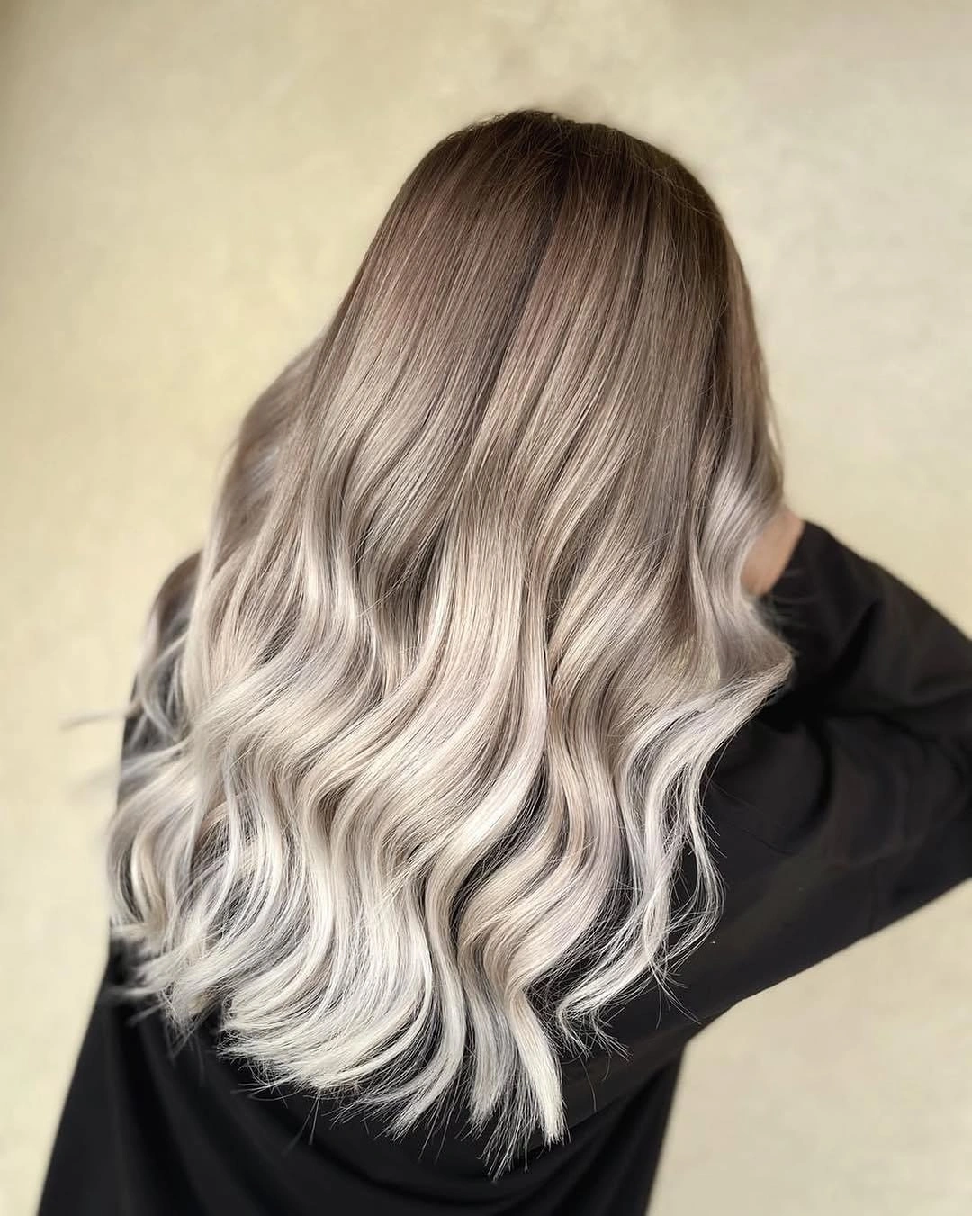 fall blonde hair colour 2026 Smoky Root Melt with Pearl Blonde Waves