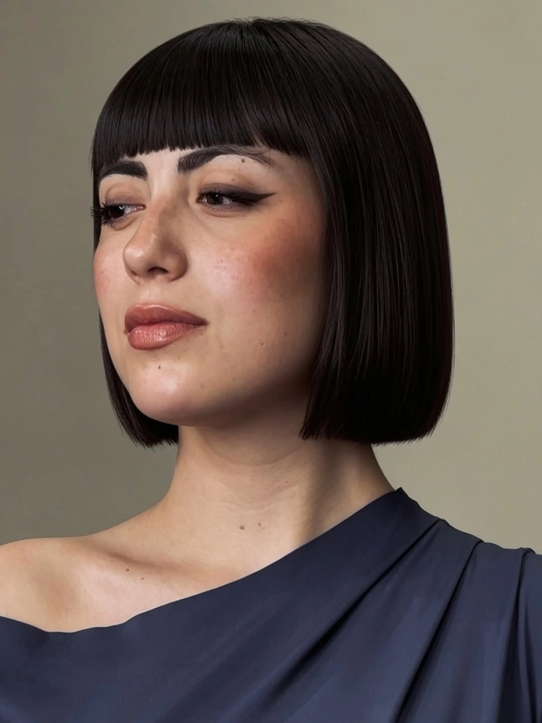 fall bob haircut ideas 2026 Ultra Sleek Blunt Bob With Timeless Precision
