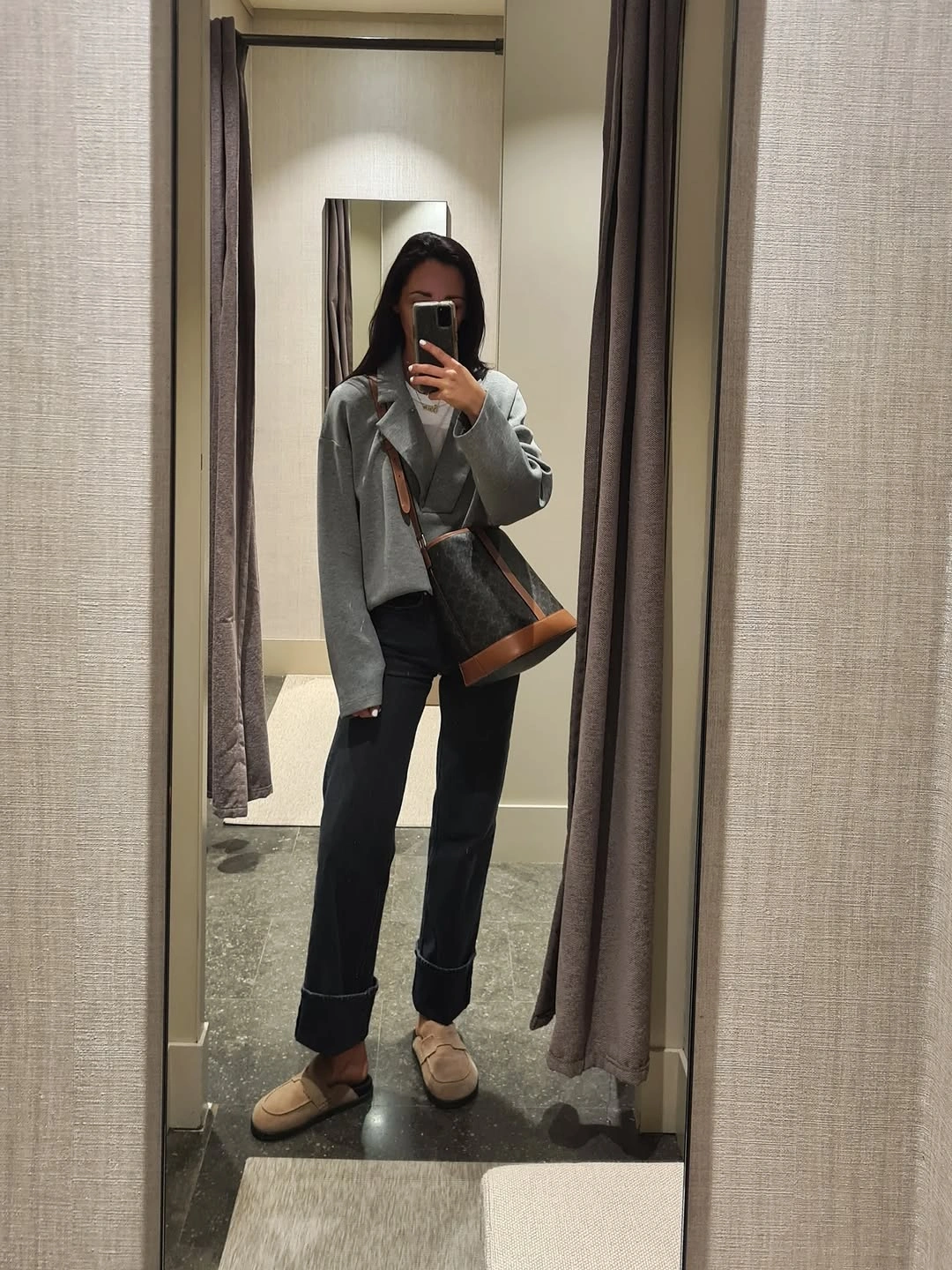 fall classy outfits women 2026 Relaxed Gray Layers With Everyday City Appeal