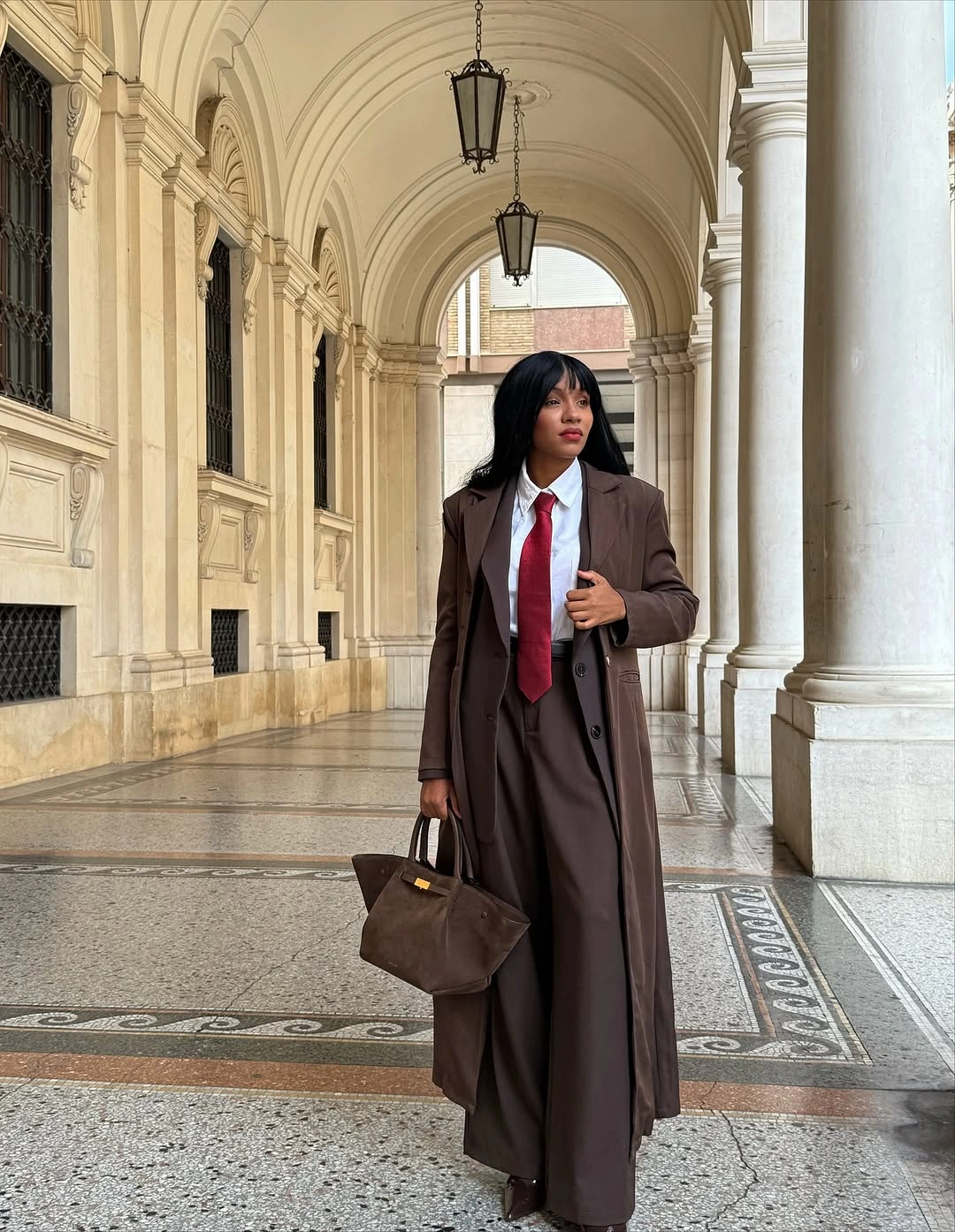 fall classy outfits women 2026 Power Dressing With a Modern Espresso Suit