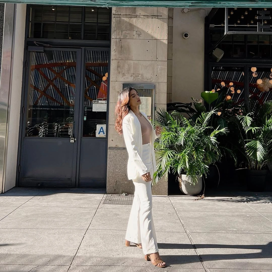 fall classy outfits women 2026 Soft Ivory Tailoring That Transitions Beyond Summer
