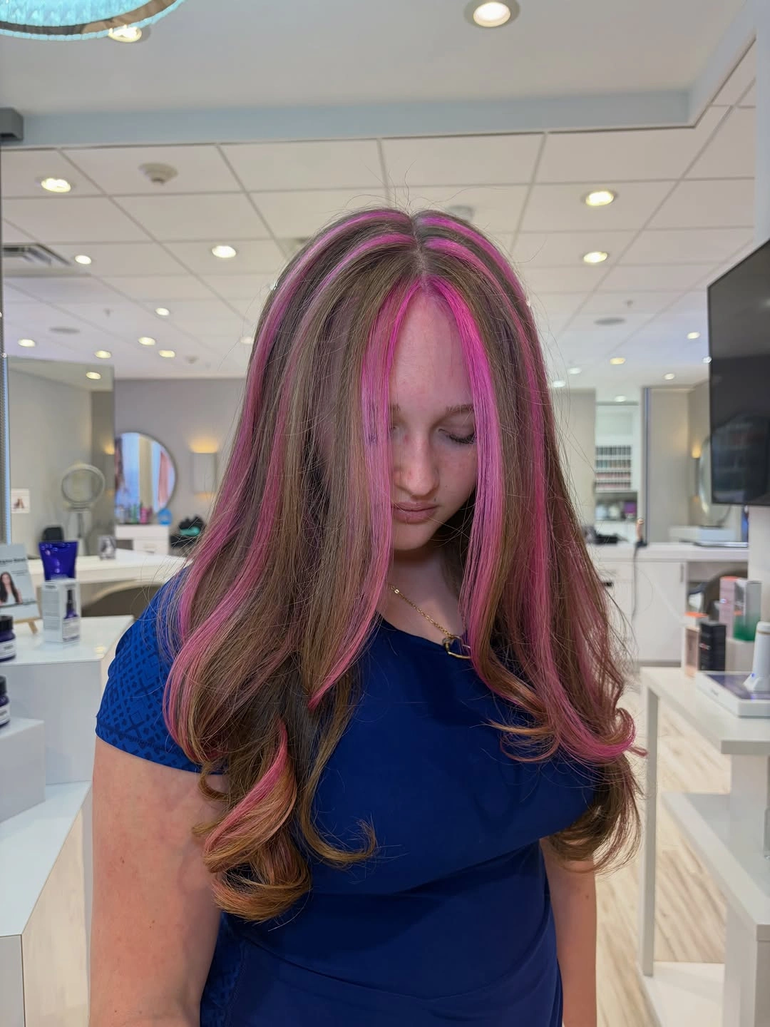 fall haircuts for women 2026 Playful Pink Money Pieces for a Creative Fall Refresh