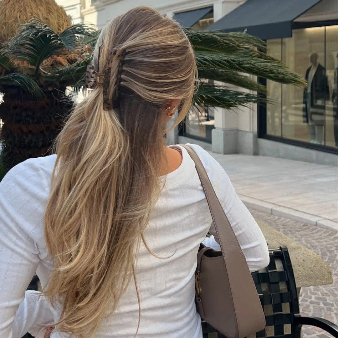 fall hairstyles 2026 Effortless Claw Clip Half-Up for Busy Fall Days