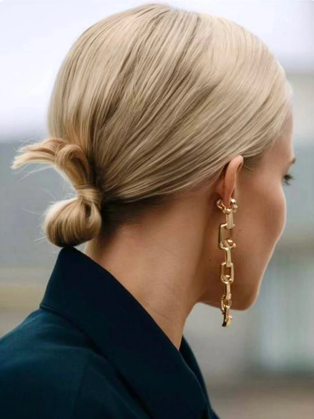 Fall hairstyles for office 2026 The Sleek Low Knot That Makes Every Blazer Feel More Expensive