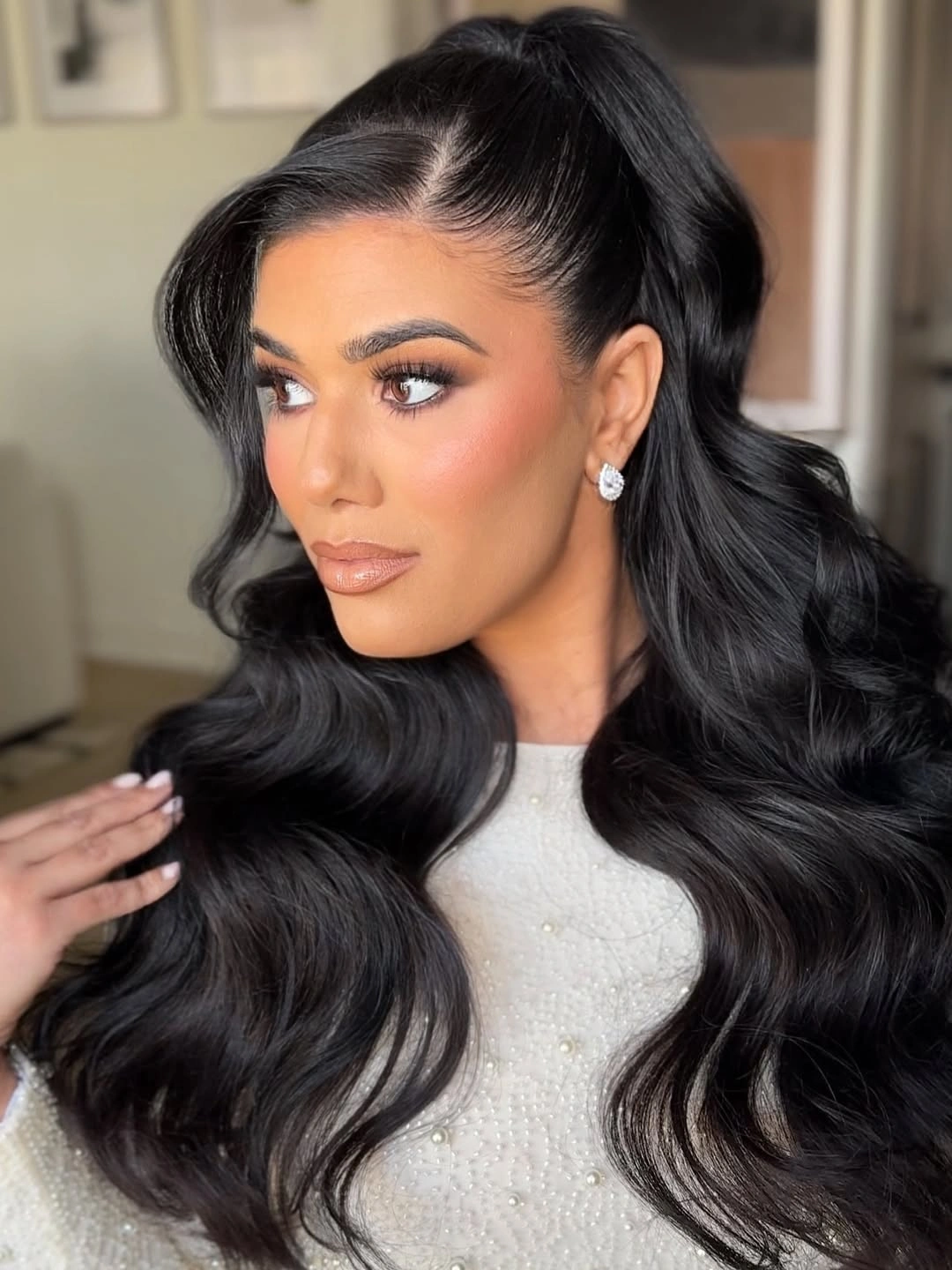 Fall hairstyles for wedding guests 2026 Glamorous Half-Up Hollywood Waves with Luxe Volume