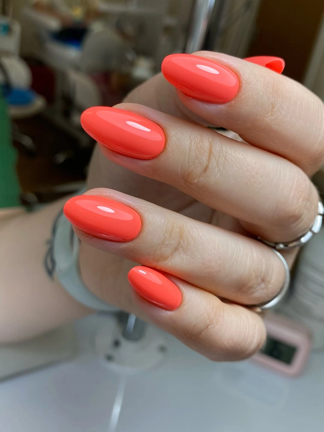 Fall manicure 2026 Coral Almond Manicure With a Smooth Gloss