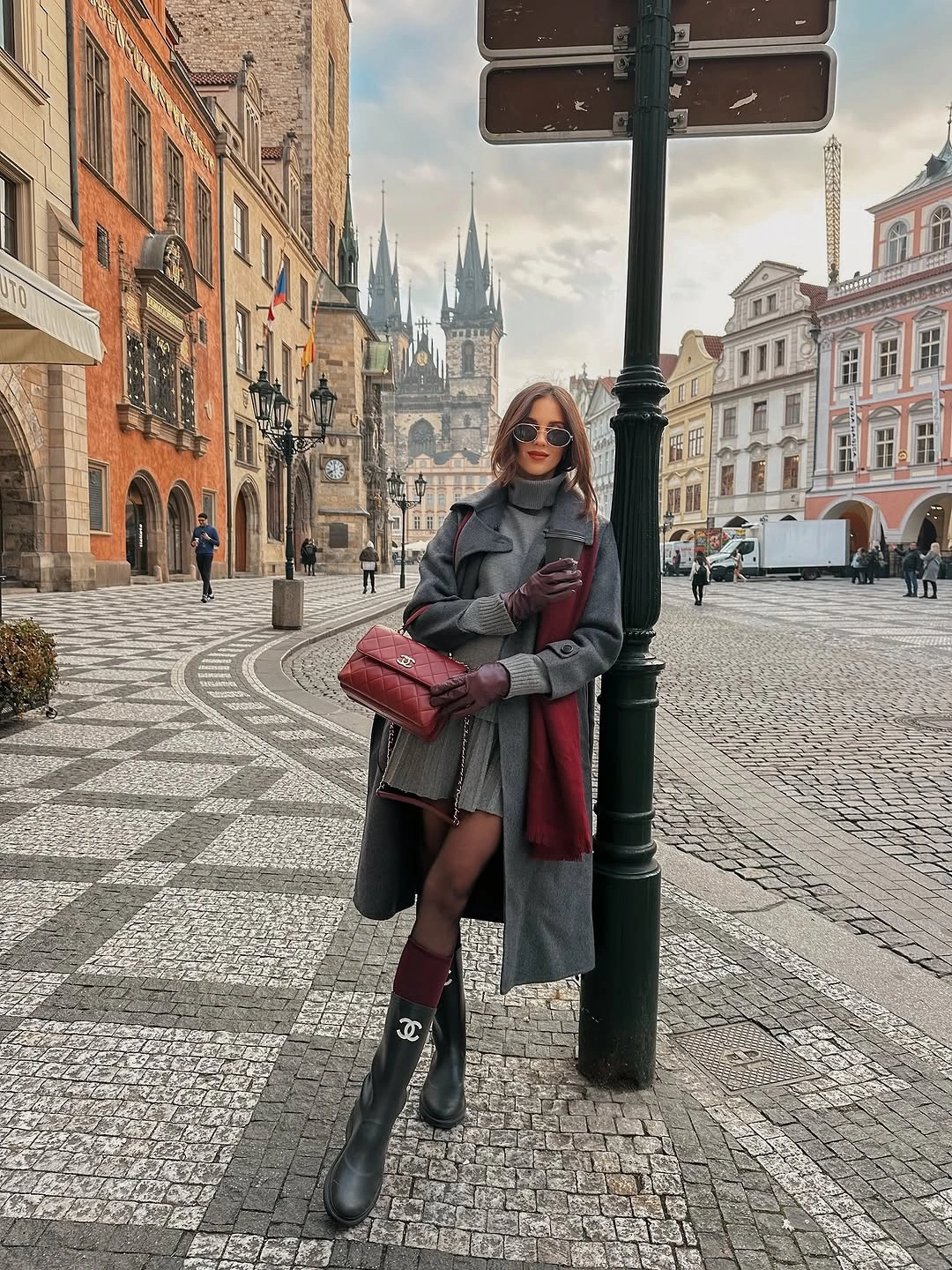 fall professional outfits women 2026 Sophisticated Cold-Weather Layers with Rich Burgundy Accents
