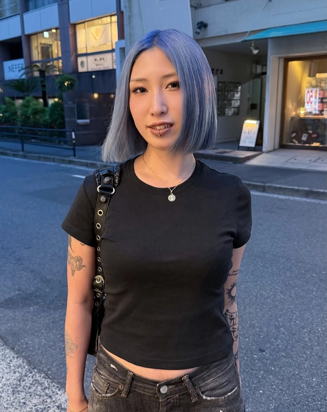 fall short haircuts 2026 Cool Silver Blunt Bob With Fashion-Forward Color