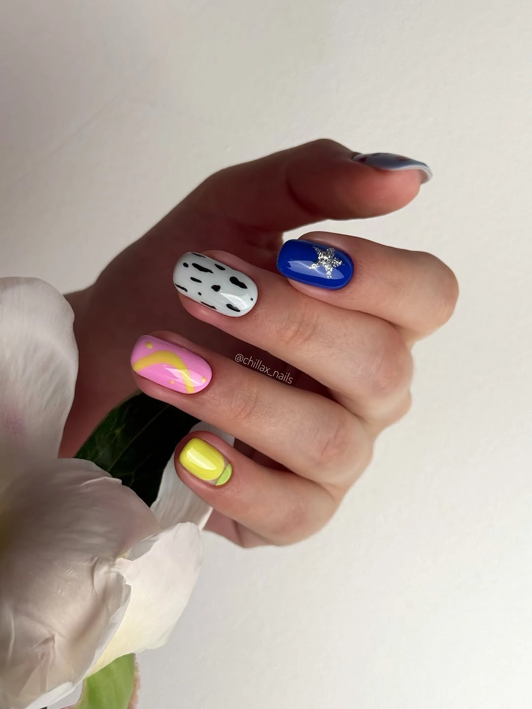 Fall short nails 2026 Multicolor Short Nails With Dots and Gold Accent
