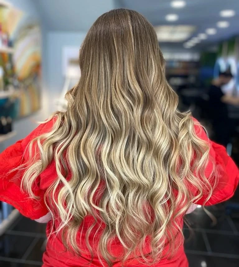 heatless curls hairstyle Bright Blonde Ribbon Waves That Last All Day