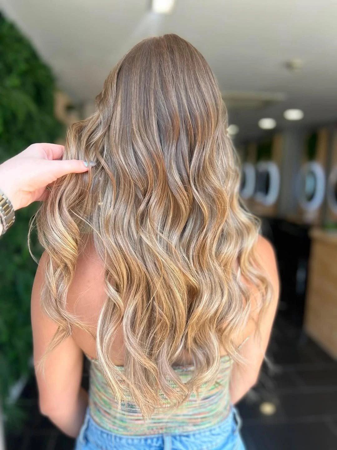 heatless curls hairstyle Cool Beige Blonde Waves With an Airy Summer Finish