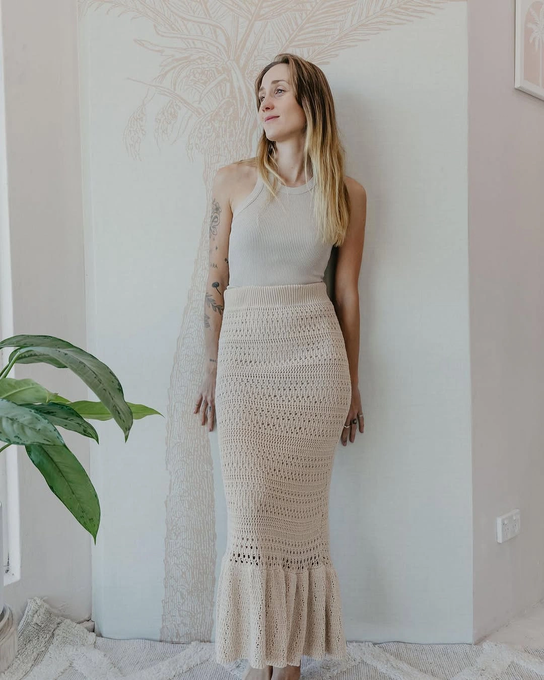 knit skirt outfits fall 2026 Neutral Rib Knit Skirt For A Soft Minimal Fall Look